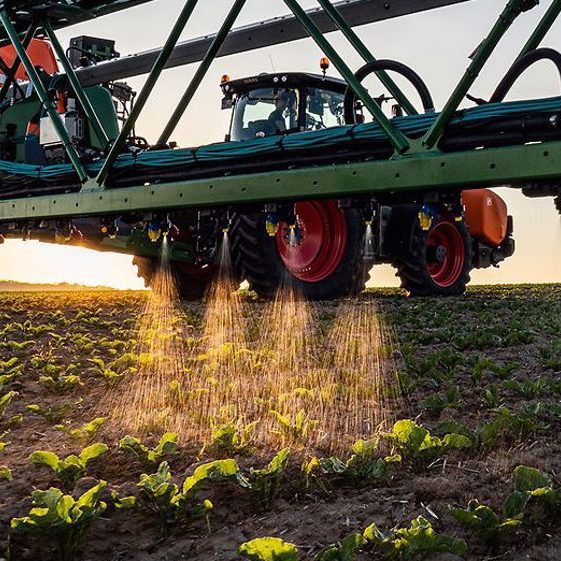 Gamme d'accessoires de traitement, buses, pompes et filtres pour l'équipement de pulvérisateurs agricoles.