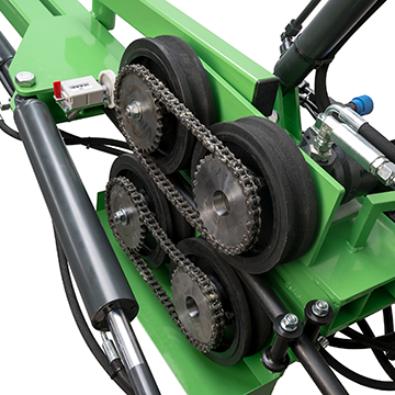 Système de propulsion optimisé sur moteurs hydrauliques de la déboucheuse Sieger pour une force de poussée constante.