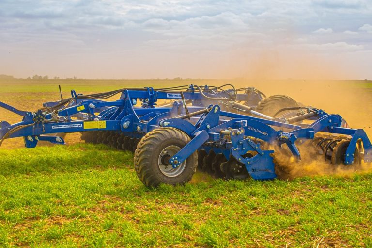 DDI déchaumeur à disque indépendant de la marque ROLMAKO très utilisé pour les déchaumages superficiels