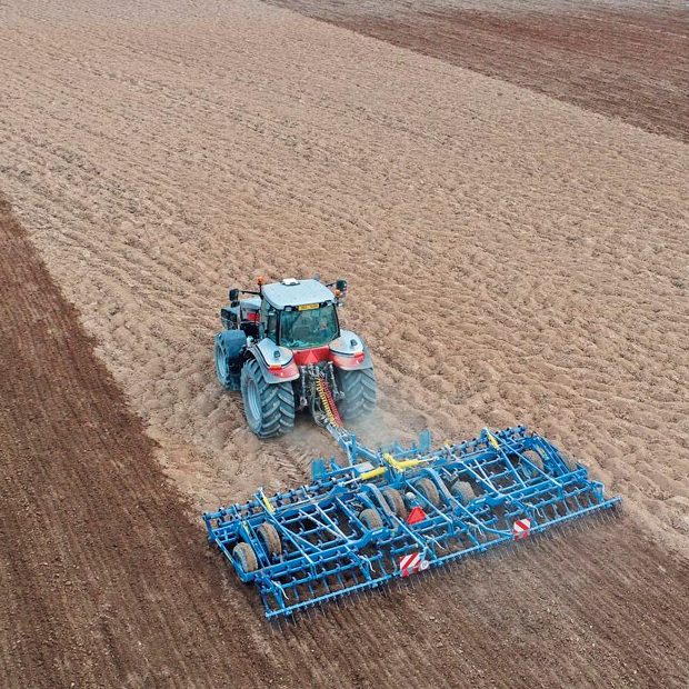 Farmet Verso — Vibroculteur sols lourds Vibroculteur Farmet Verso, 5 rangs de dents vibrantes pour aération des sols humides et lourds