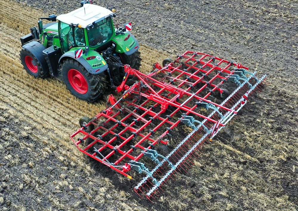 Outil de travail du sol Guttler à dents vibrantes pour une préparation fine et rapide du lit de semence.