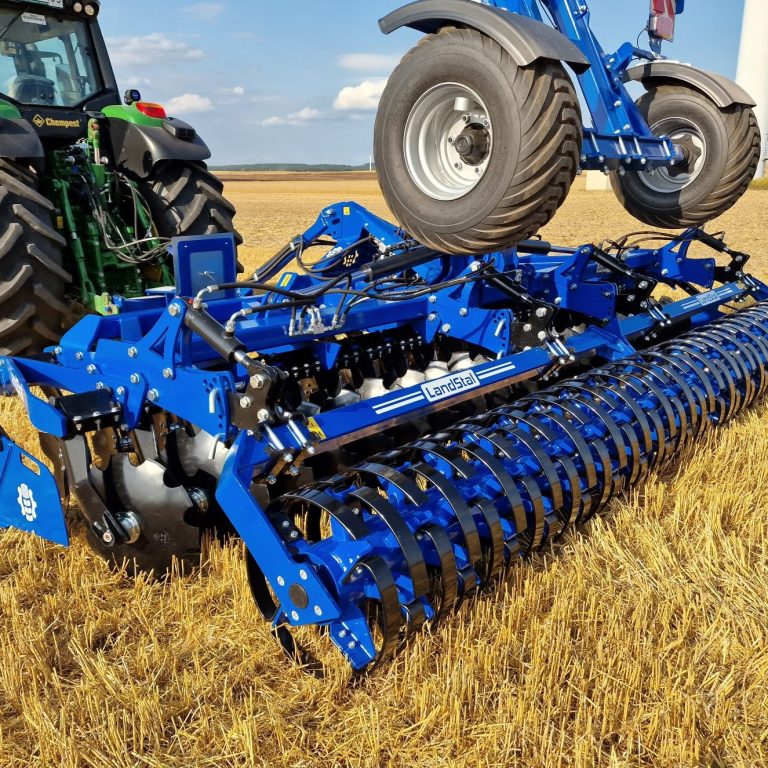 Déchaumeur à disques Landstal montrant ses roulements étanches et sa structure robuste.