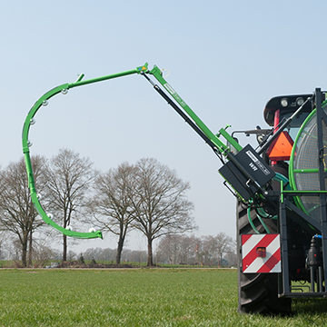Système de repliage hydraulique de la déboucheuse Drainjet WR pour un passage rapide et sans effort du mode route au mode champ.